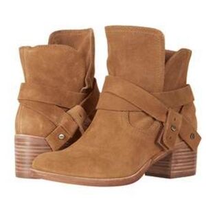 UGG Elora leather ankle boots